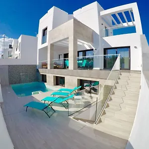 Villa Manhattan, Nerja